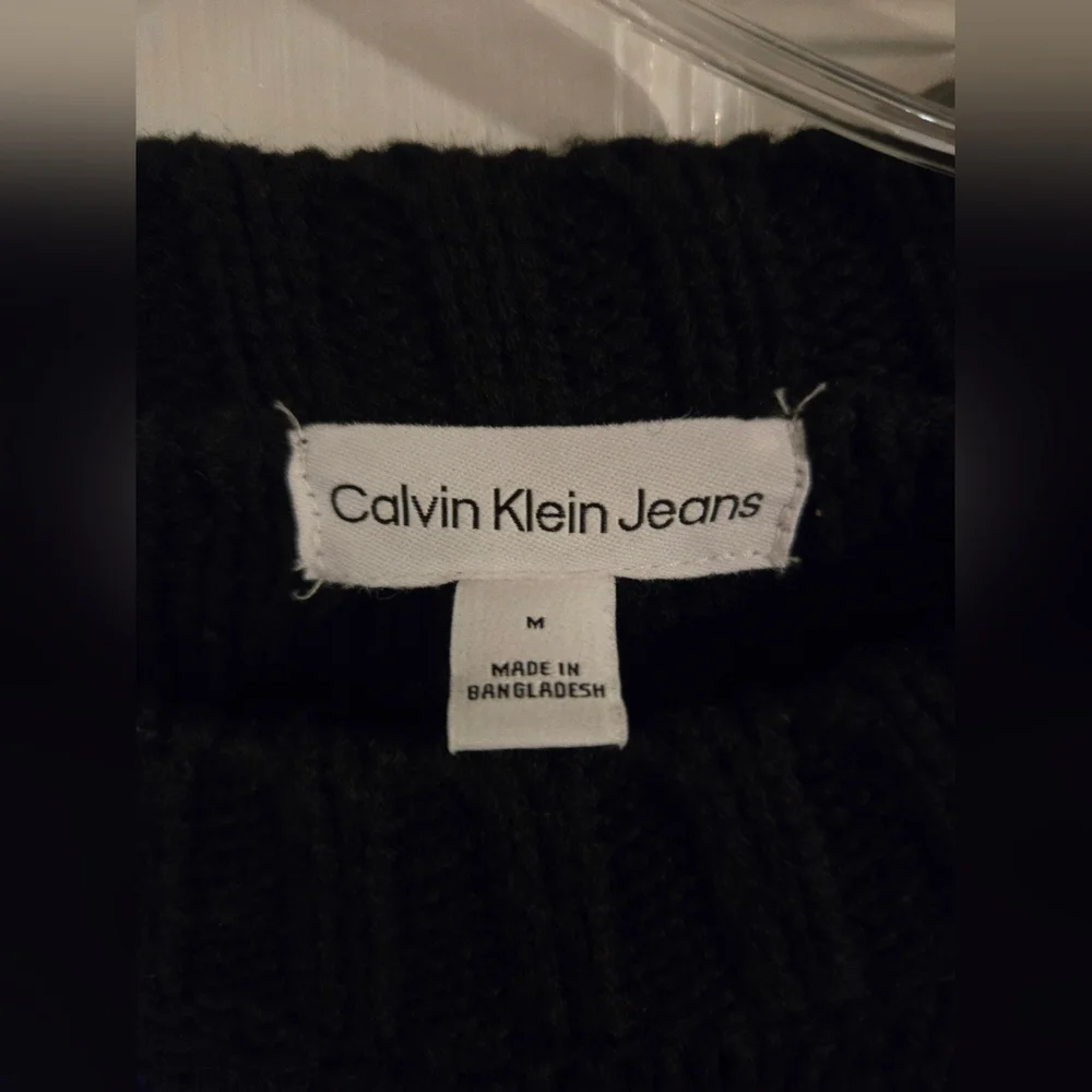 Sweater - Picture 3 of 4